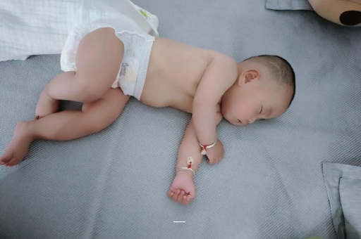 宣威孕妇肚子一跳一跳